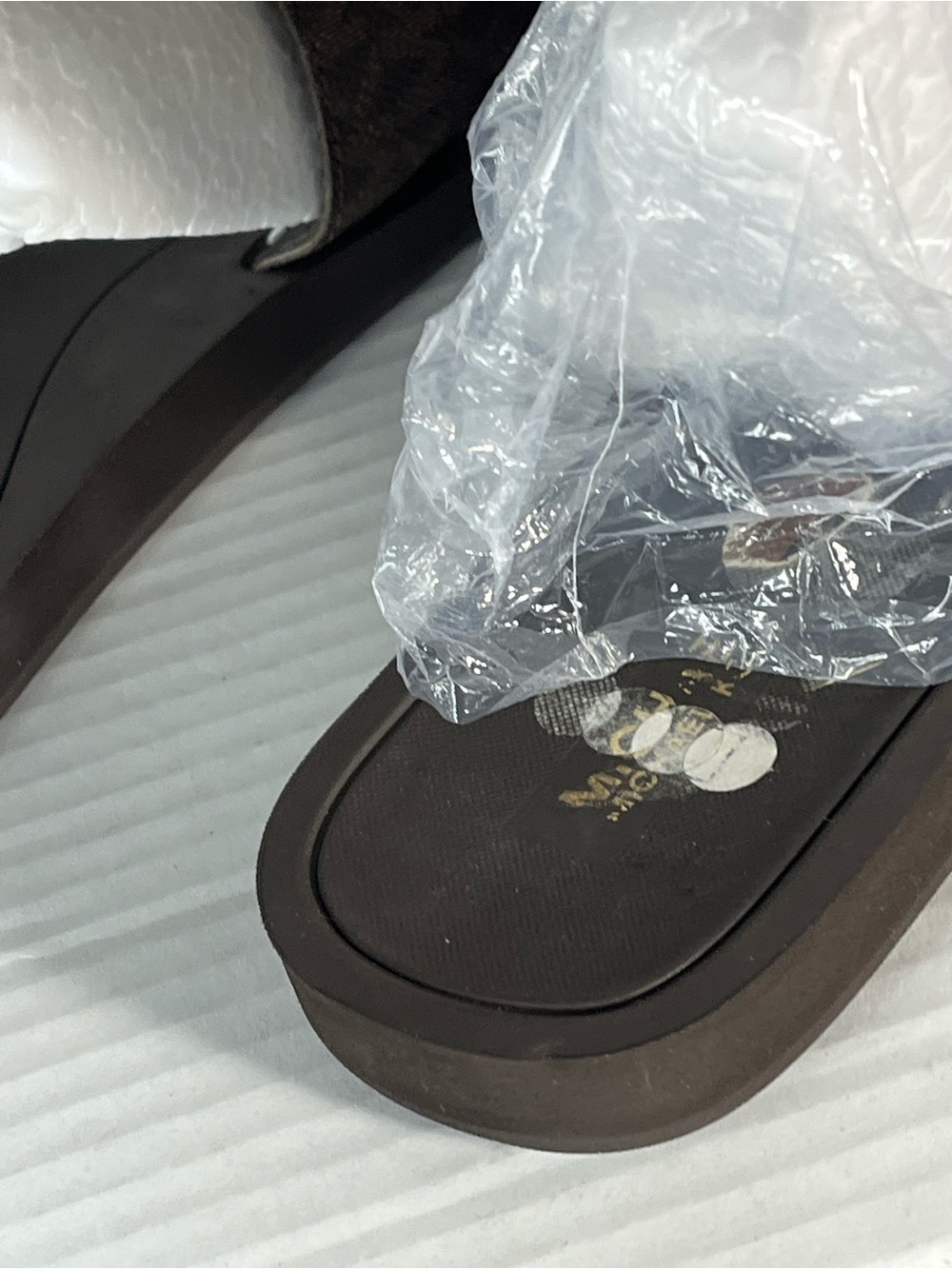 Michael Kors size 8.5 good condition - Picture 7 of 13